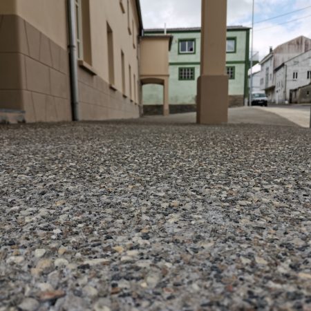 PAVIMENTO HORMIGÓN DESACTIVADO - CONCELLO DE TRABADA LUGO